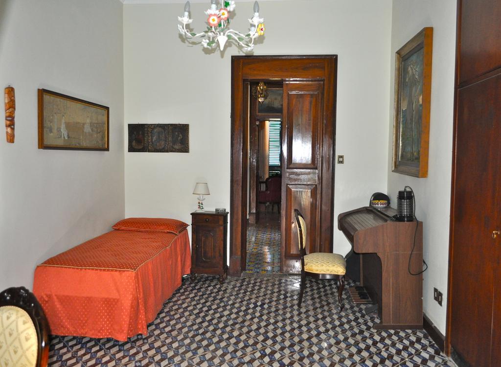Villa Elizabeth Milazzo Bilik gambar