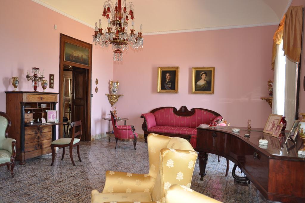 Villa Elizabeth Milazzo Bilik gambar